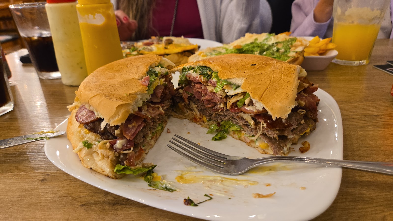 X Frederico Hamburgueria e Lancheria 3